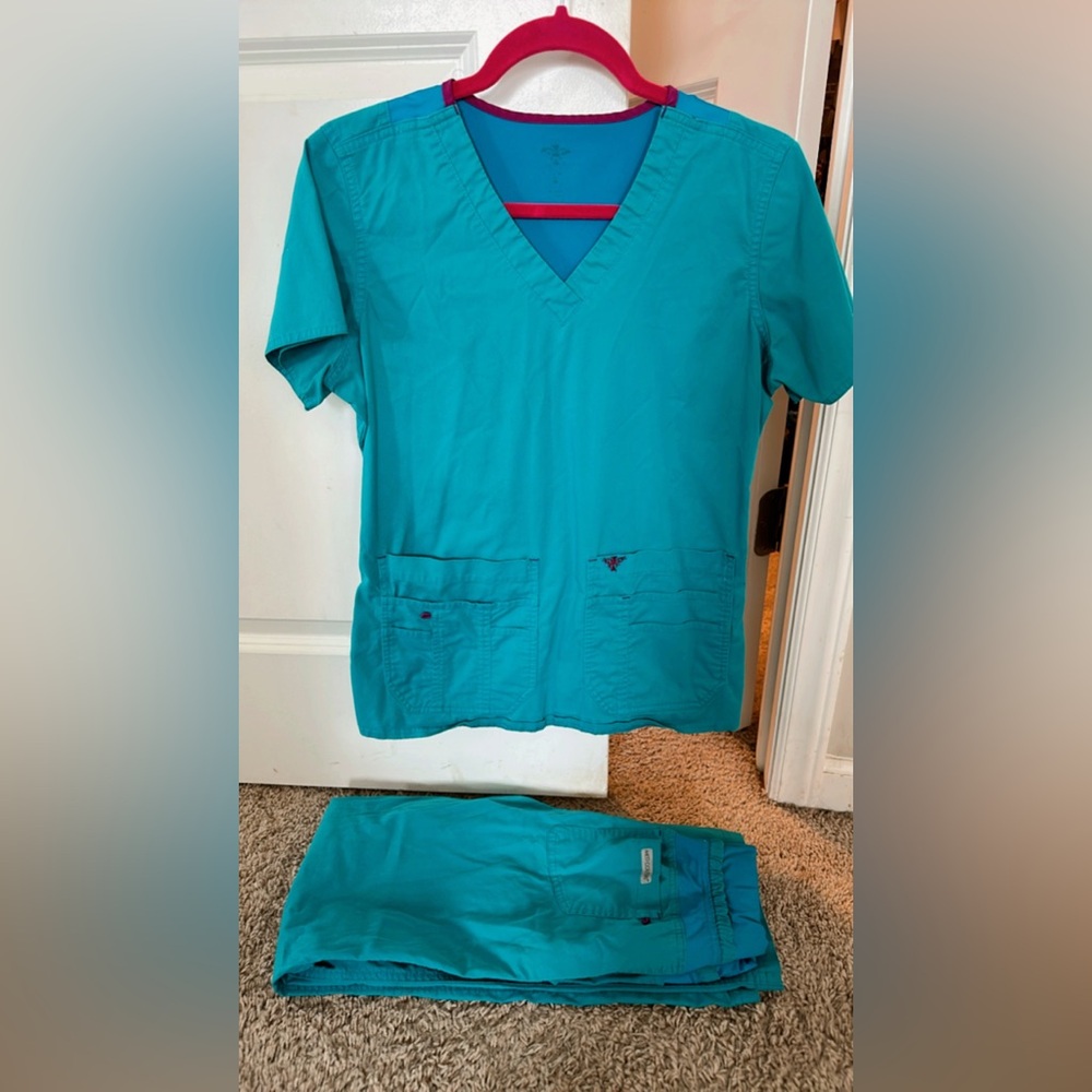 Med Couture Scrub Set
